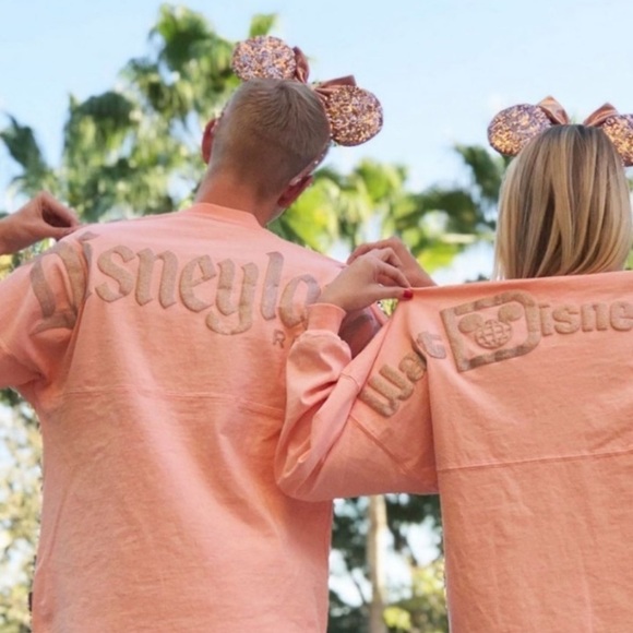 Disney Spirit Jersey Top Tee Crew Pullover Oversized Disneyland Gold Coral Med - Picture 7 of 7